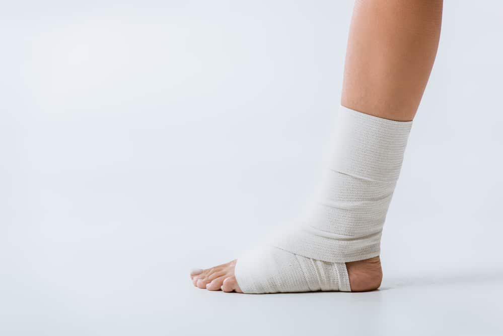 How to Wrap Foot for Plantar Fasciitis With Ace Bandage 2 Easy